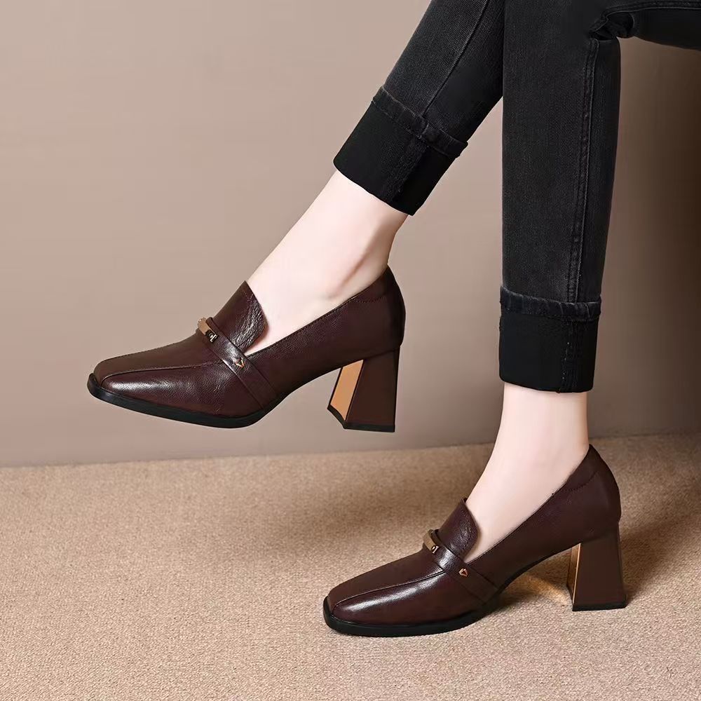 2025 otoño nuevos zapatos de mujer de tacón grueso cómodos europeos y estadounidenses minimalistas clásicos de moda madre estilo británico coreano zapatos de mujer
