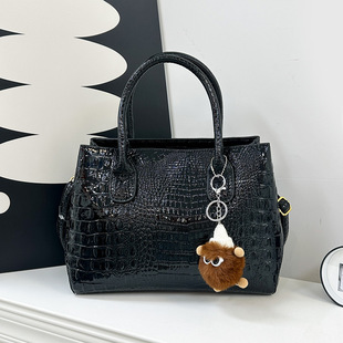 �{�~��ƤŮ���������r�г�Ůʿ�������Ů2024�羳bags�μ�б���