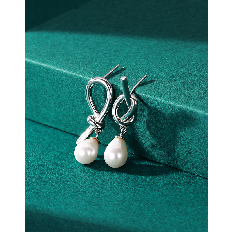 Diseño personalizado perla pendientes S925 plata esterlina nueva moda Corea del Sur elegante Internet celebridad irregular pendientes para las mujeres