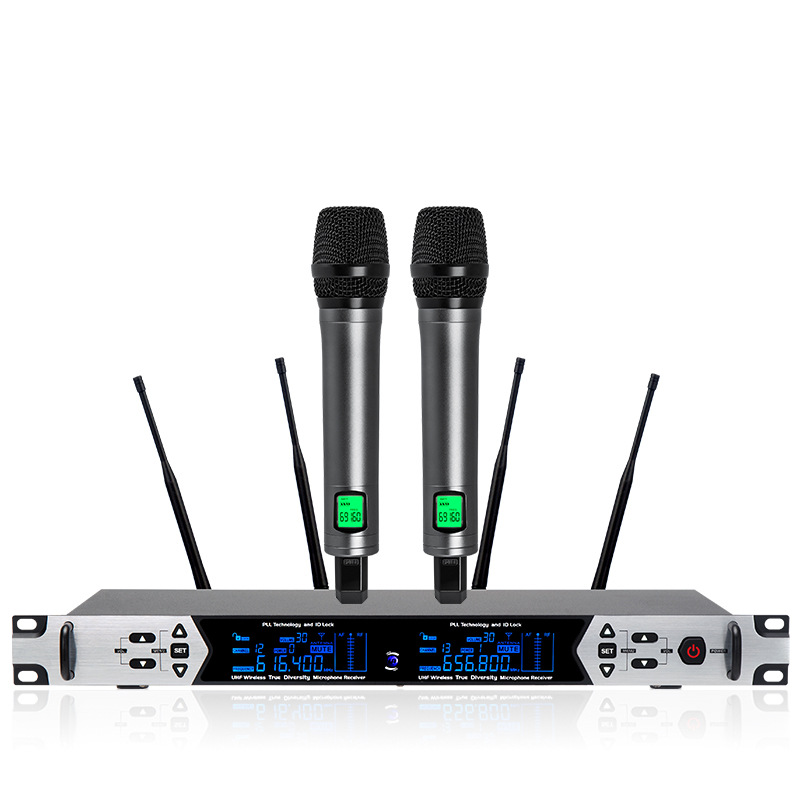 Diferencia real uno con dos micrófonos inalámbricos Rendimiento remoto en sección U Boda KTV Anillo dinámico Micrófono de mezclador anti-aullido