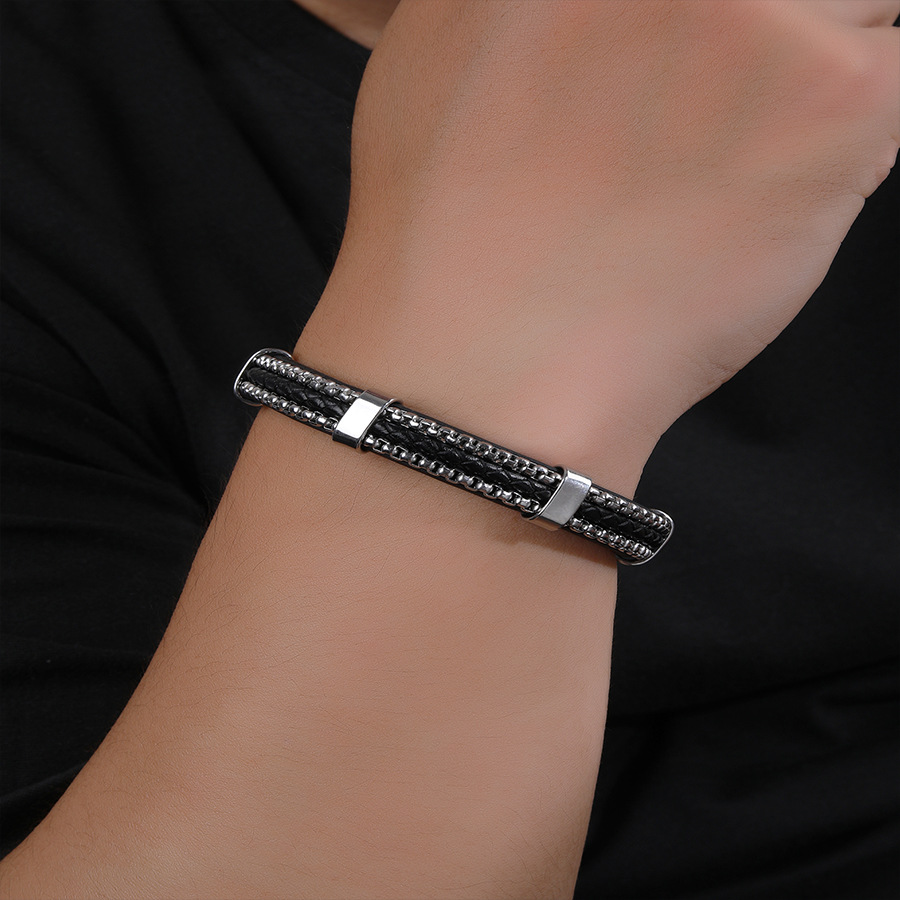 Solid Color Pattern All Seasons Season Retro Punk Solid Color 304 Stainless Steel Pu Leather Men's Bangle Men Cord & Leather Bracelets