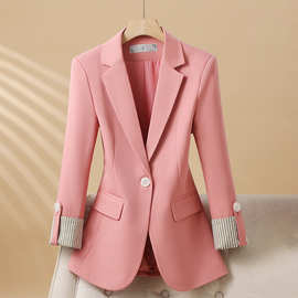 小个子西装外套女设计感小众2024新款韩版休闲上衣今年流行小西服