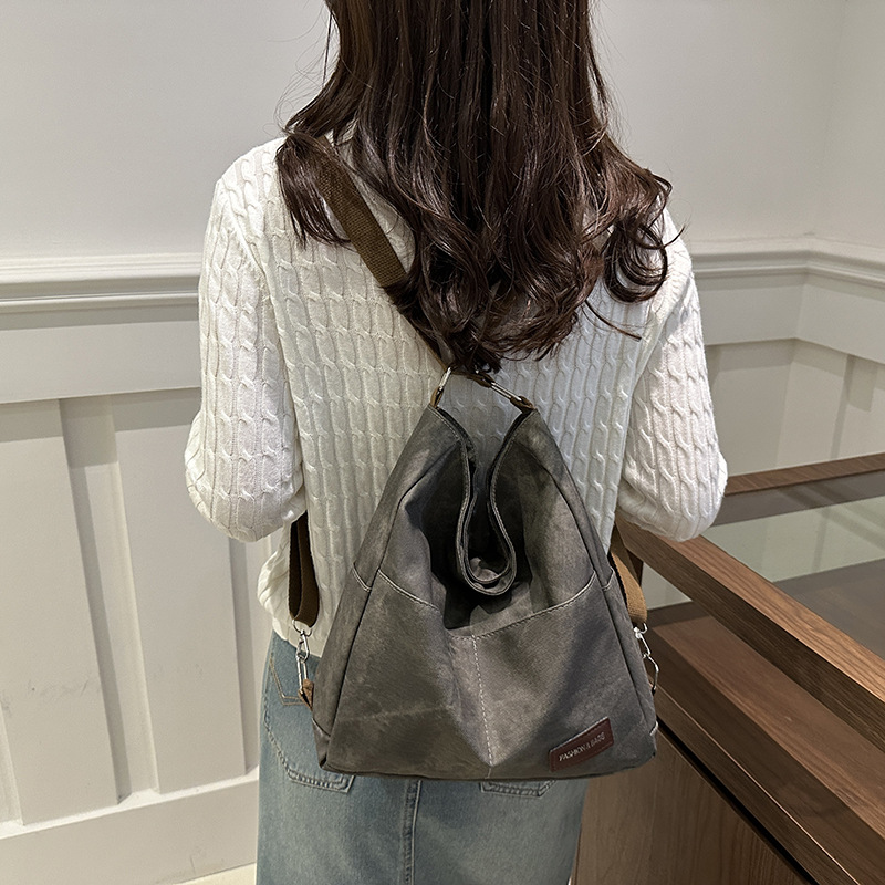 2024 otoño y invierno tendencia de nicho nuevo tipo de mochila de hombro para mujeres moda casual versátil mochila de viaje casual