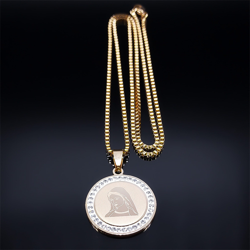 Detailed Pendant Design