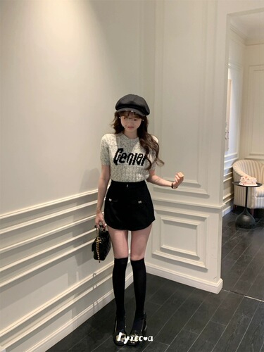 Tmall shake quality embroidery letter knitted shirt T-shirt women's summer design underlining shirt short-sleeved top