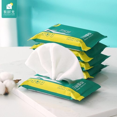 Time-consuming disposable alcohol disinfectant wipes travel portable large-size alcohol pads