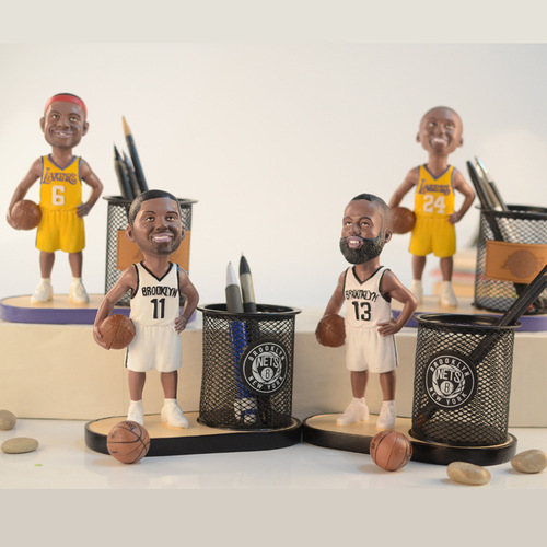 NBA star resin crafts ornaments, James and Kobe figurines, basketball-themed pen holders, Irving and Harden basketball figures