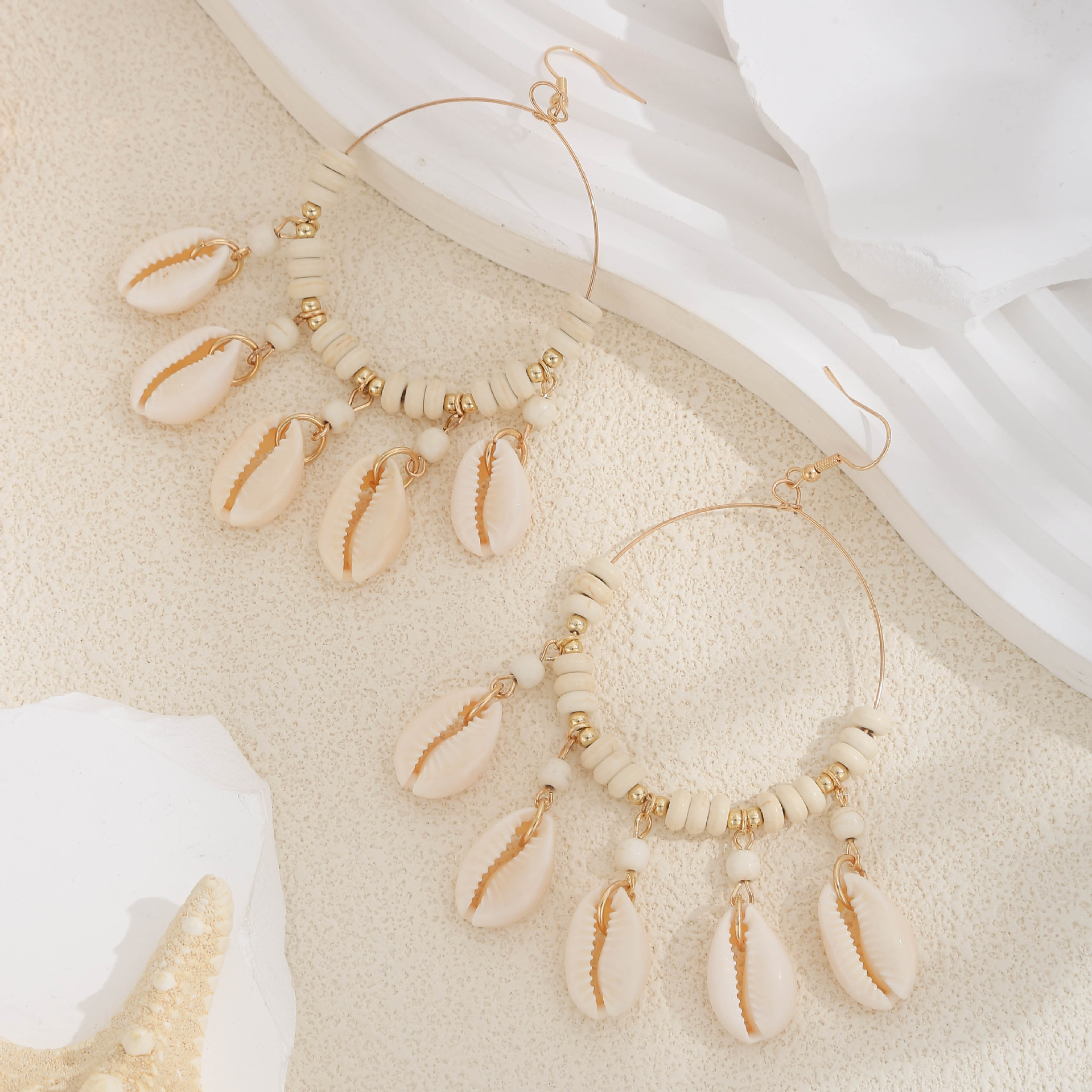 Turquoise Shell Hoop Earrings For Women Summer Beach Style_voghion.com