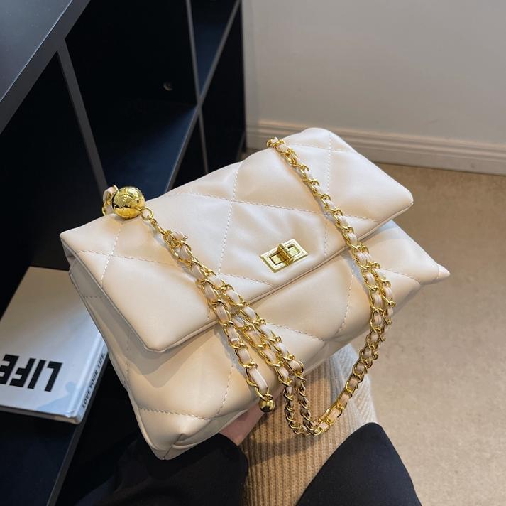 Bolso de cadena de diamantes popular de este año para mujer 2025 nuevo bolso cuadrado pequeño de todo fósforo de moda bolso de mensajero de un solo hombro de sentido avanzado