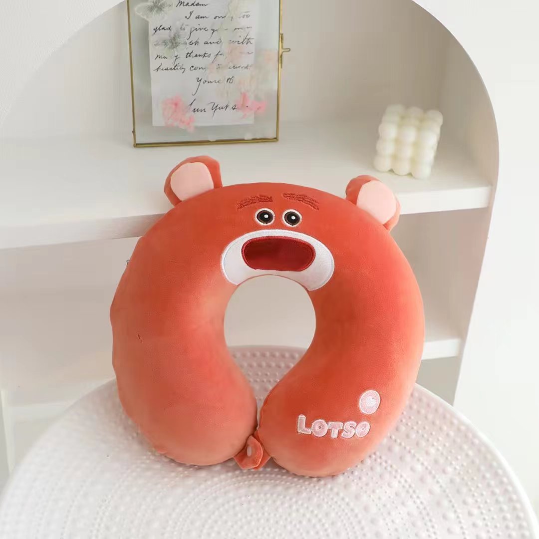 Algodón de memoria transfronteriza almohada de bordado de dibujos animados en forma de U rebote de algodón para el hogar puede establecer logotipo almohada de siesta para viajar en coche