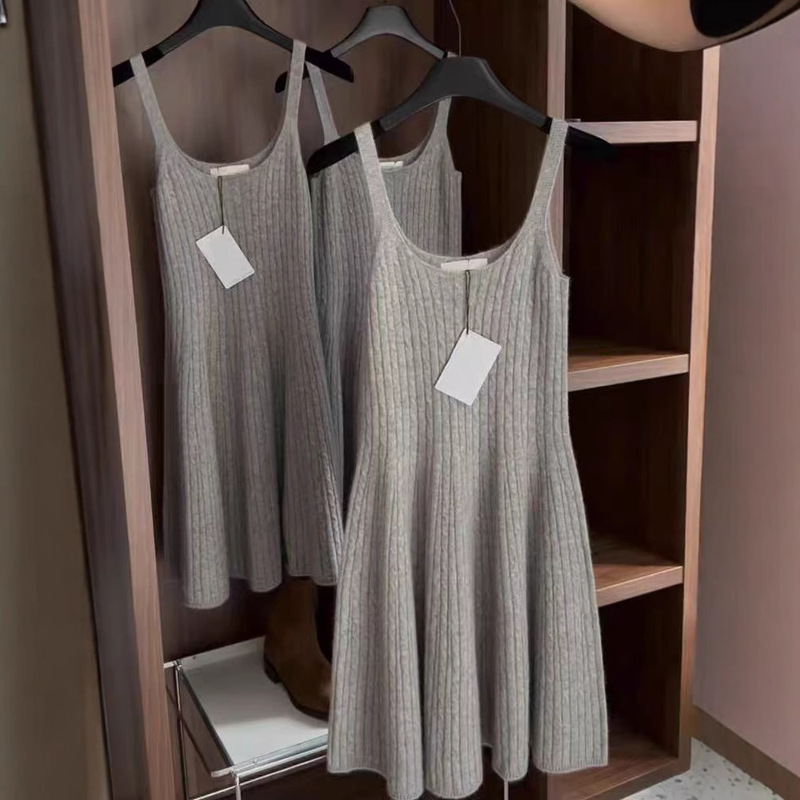 Foreign trade export pick-up sweet slimming temperament gray knitted strap dress bottom skirt summer Foreign trade export pick-up sweet slimming temperament gray knitted strap dress bottom skirt summer