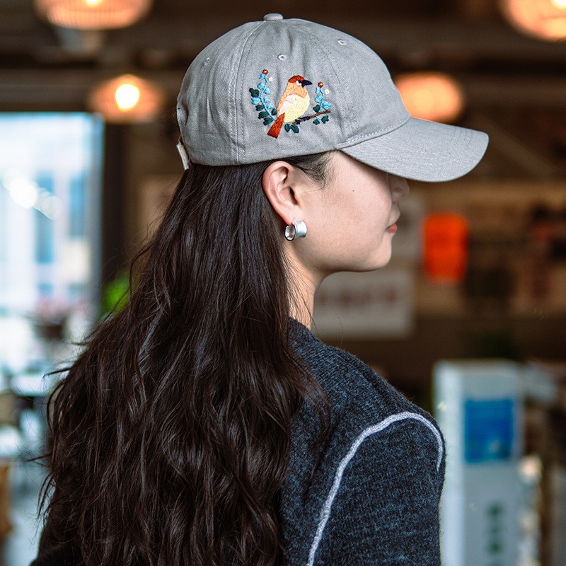 Hecho a mano sombrero hombres y mujeres bordado DIY producción material paquete Lu bordado regalo creativo para novio sol sombrero