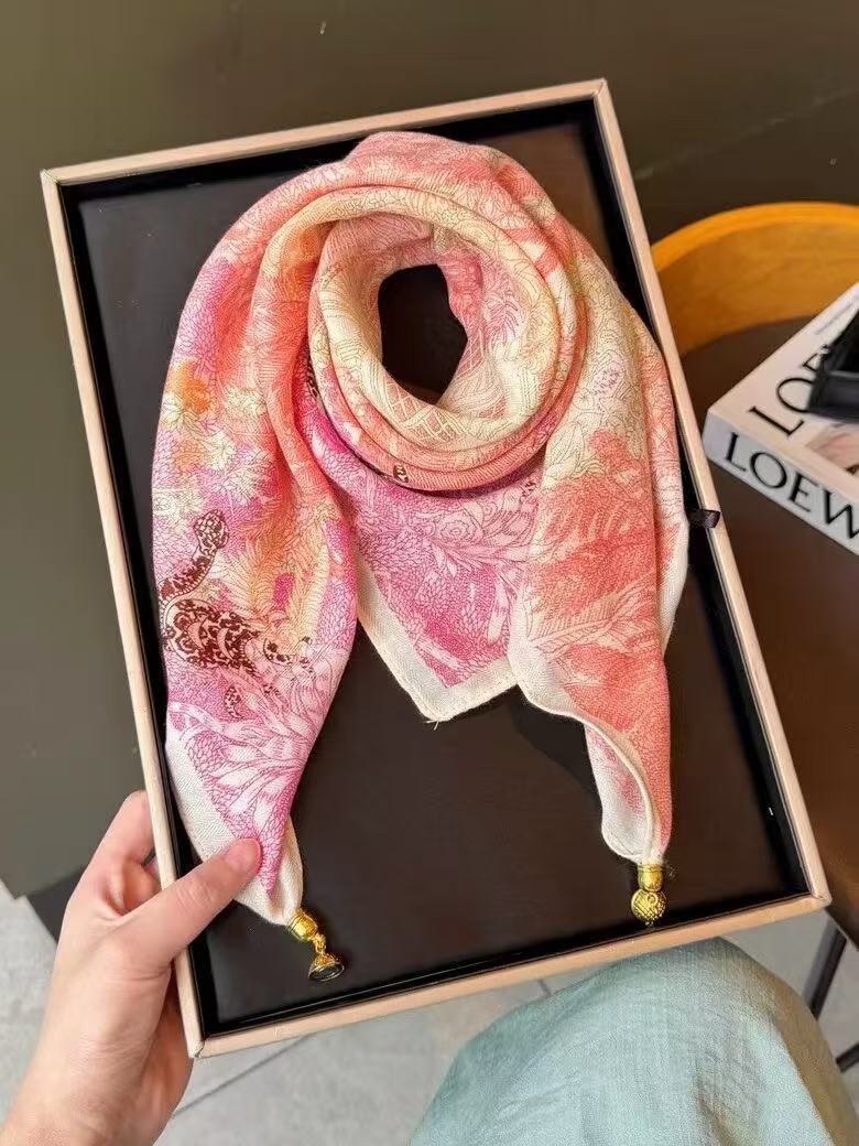 부드러운 분홍색 정글