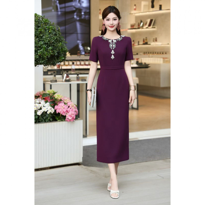 Fitted elegant summer dress, skirt, European style, flowered