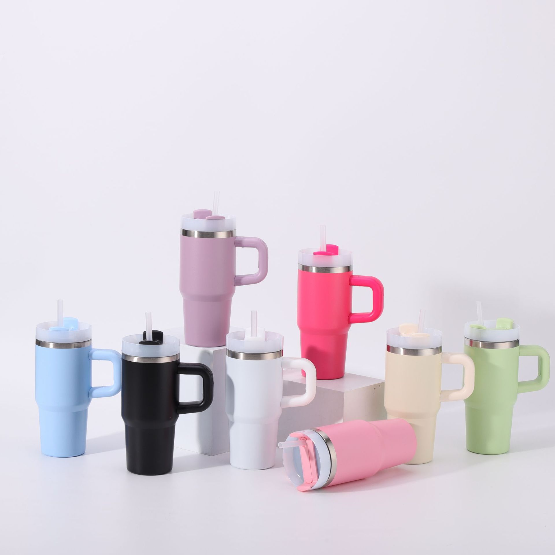 Stainless Steel Large Capacity Water Bottle With Straw For Ice_voghion.com