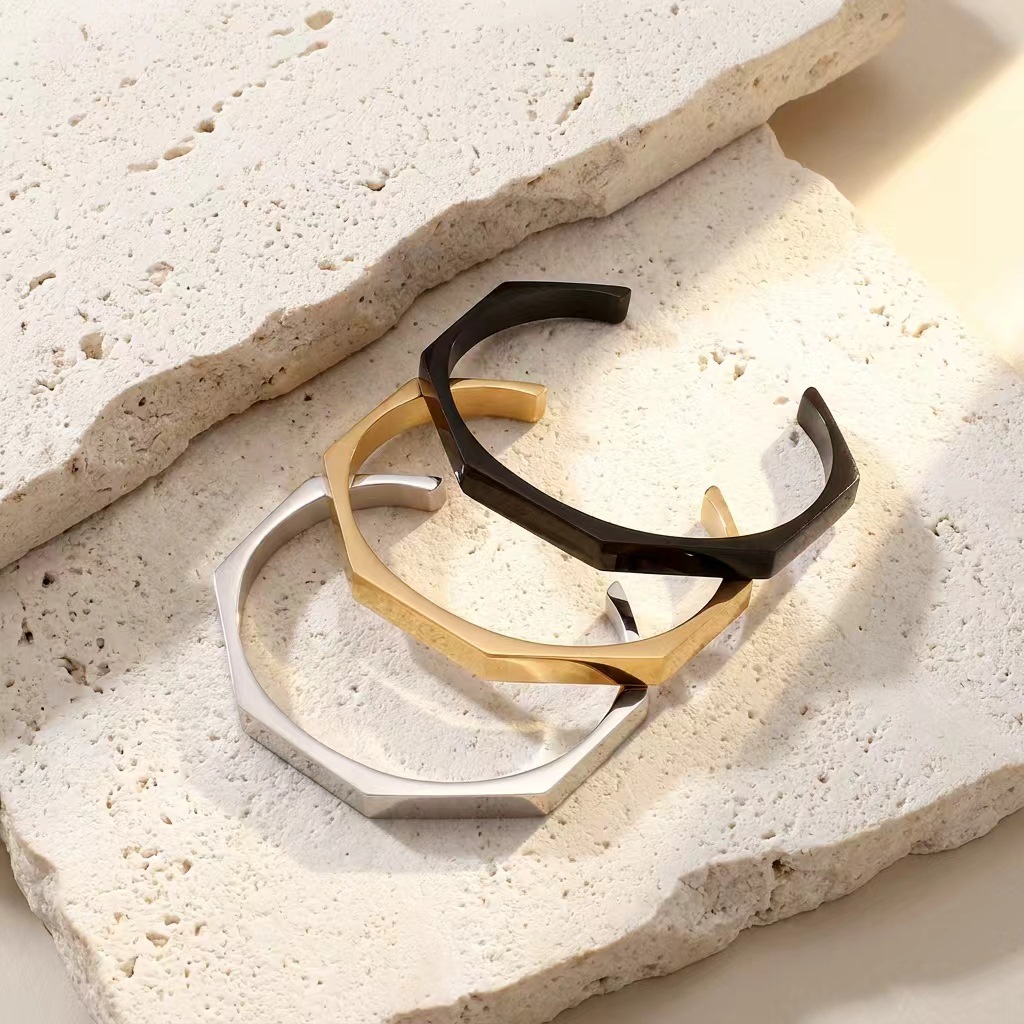 European and American Cross-Border Minimalist Mirror Geometric C-Shaped Stainless Steel Bracelet for Women, 18K Gold-Plated, High-End Light Luxury Ins-Style Jewelry