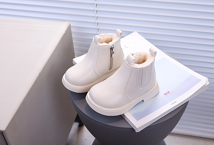 Kurze 2024 Winter Neue Koreanische Ausgabe Mädchen Martin Mode Baby Baumwolle Mittlere und Kleine Kinder Warme Lederstiefel_voghion.com