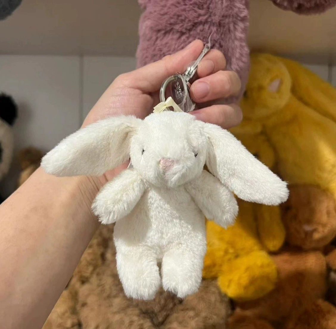 Cotton pendant, tennis rabbit