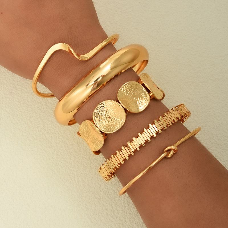 Cross-Border New Wave Knotted Geometric Round Bracelet Five-Piece Set for Women, Fashionable, Versatile, Light Luxury and Temperament Hand Jewelry Wholesale Cross-Border New Wave Knotted Geometric Round Bracelet Five-Piece Set for Women, Fashionable, Versatile, Light Luxury and Temperament Hand Jewelry Wholesale