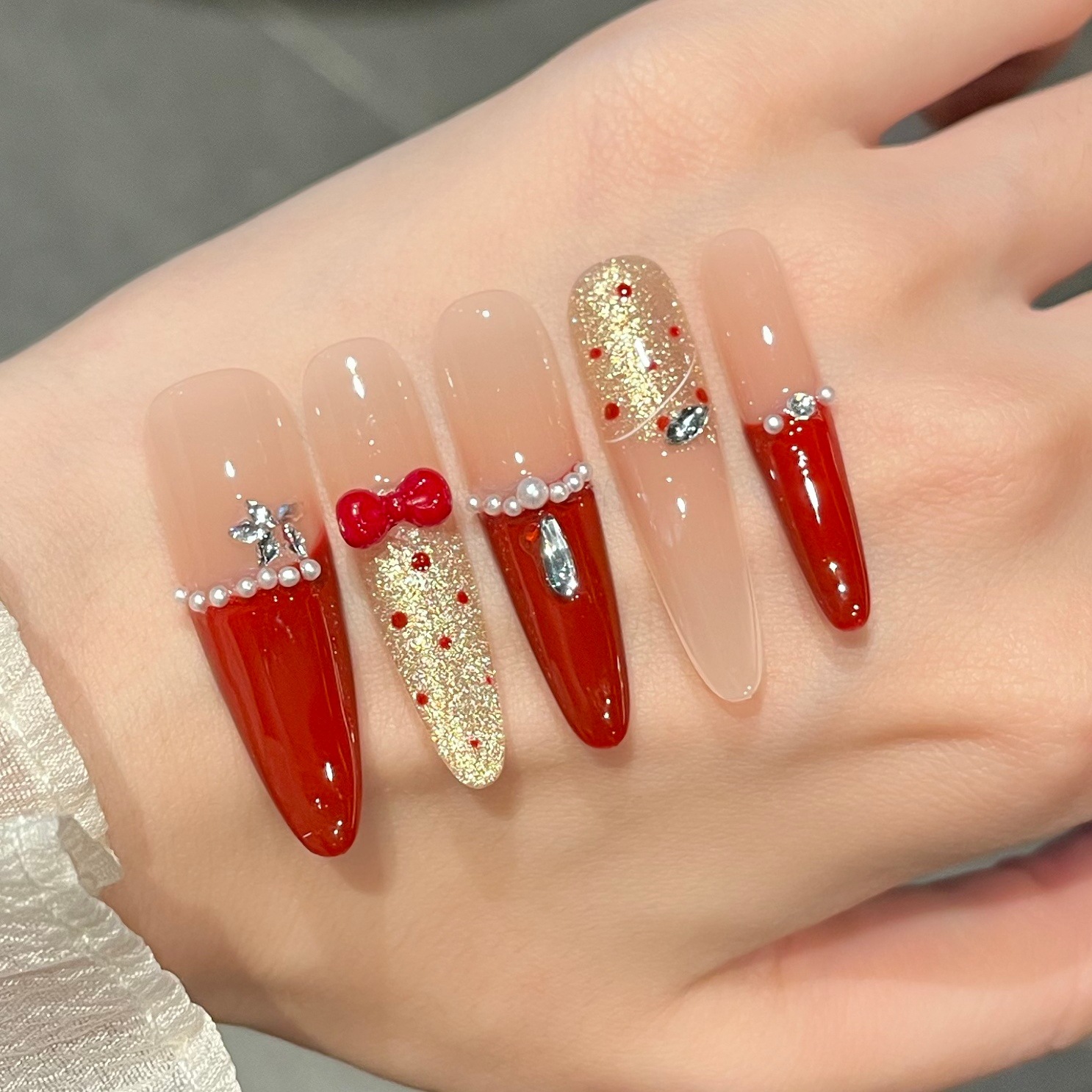 Nuevos productos de explosión hechos a mano de uñas blanqueadoras rojas francesas flash manuales de manicuría temperamento blanqueador de alto nivel de uñas