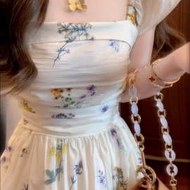 法式小飞袖碎花连衣裙子女夏季新款海边度假气质绝美收腰长裙