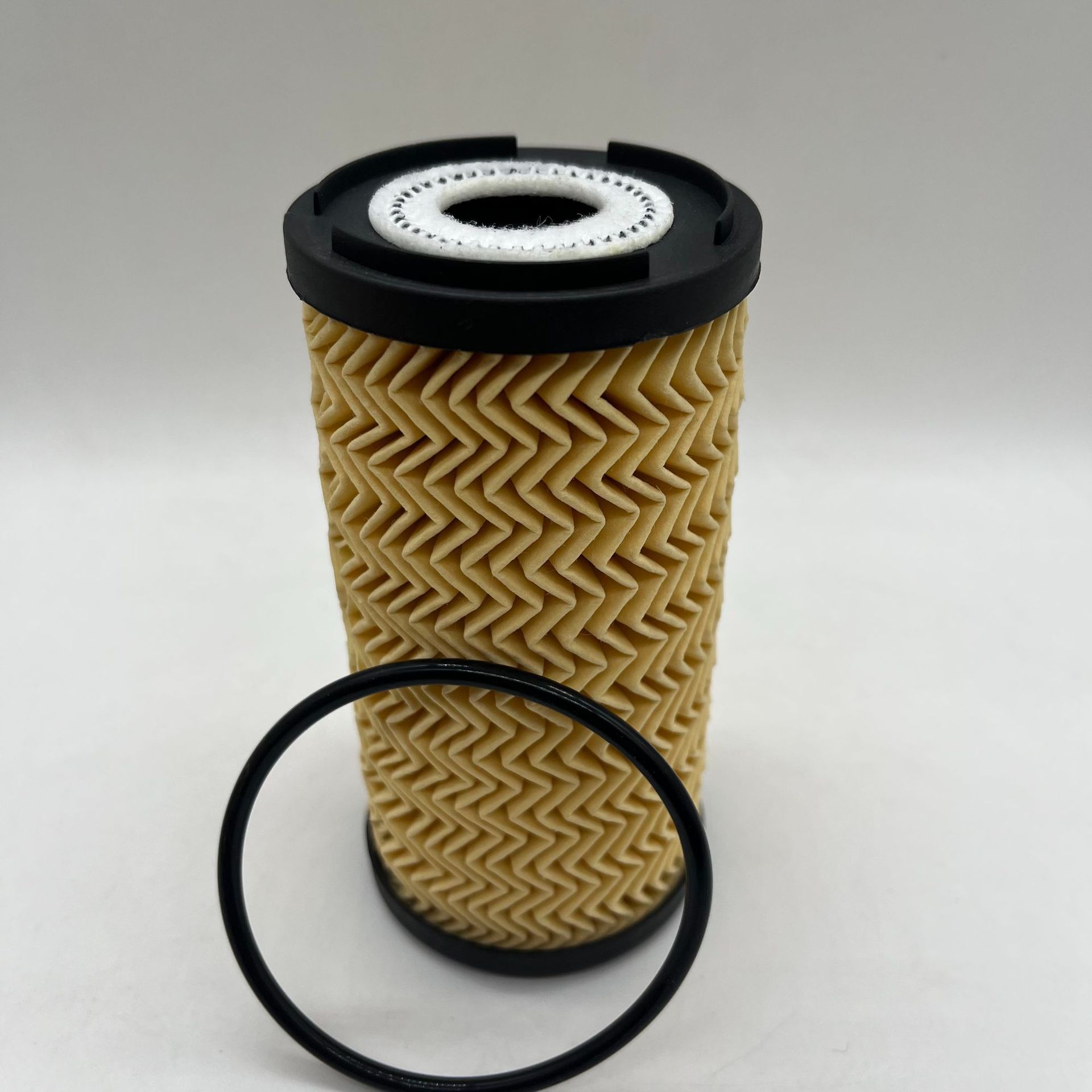 Oil Filter 15209-3920R Hu6011Z 770107114 Oil Filter Compatible with Mercedes-Benz and Nissan