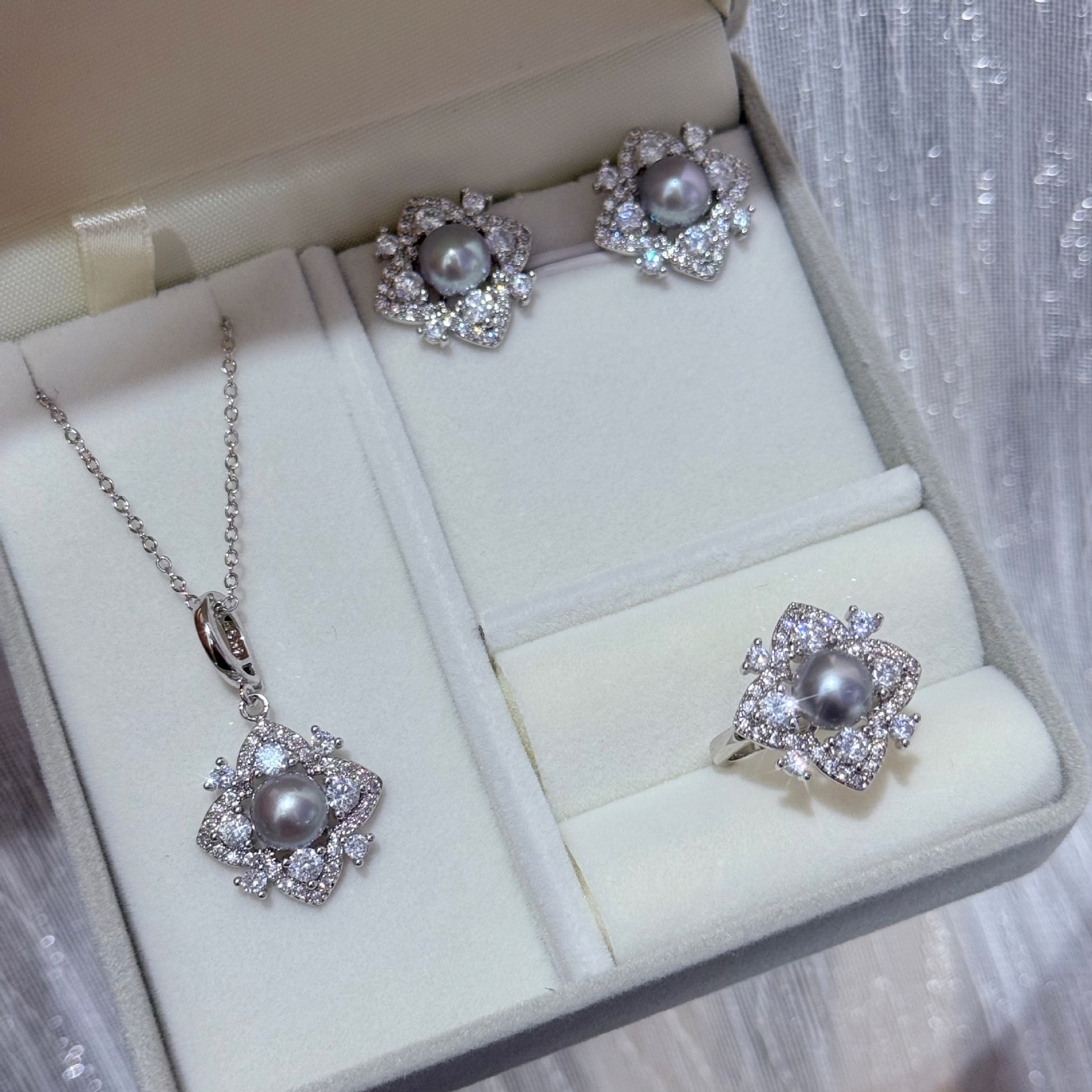 ����Դͷ���α�͸�ʯ�����ϵ��Ȼ��ˮ�����׹������ָ������װ