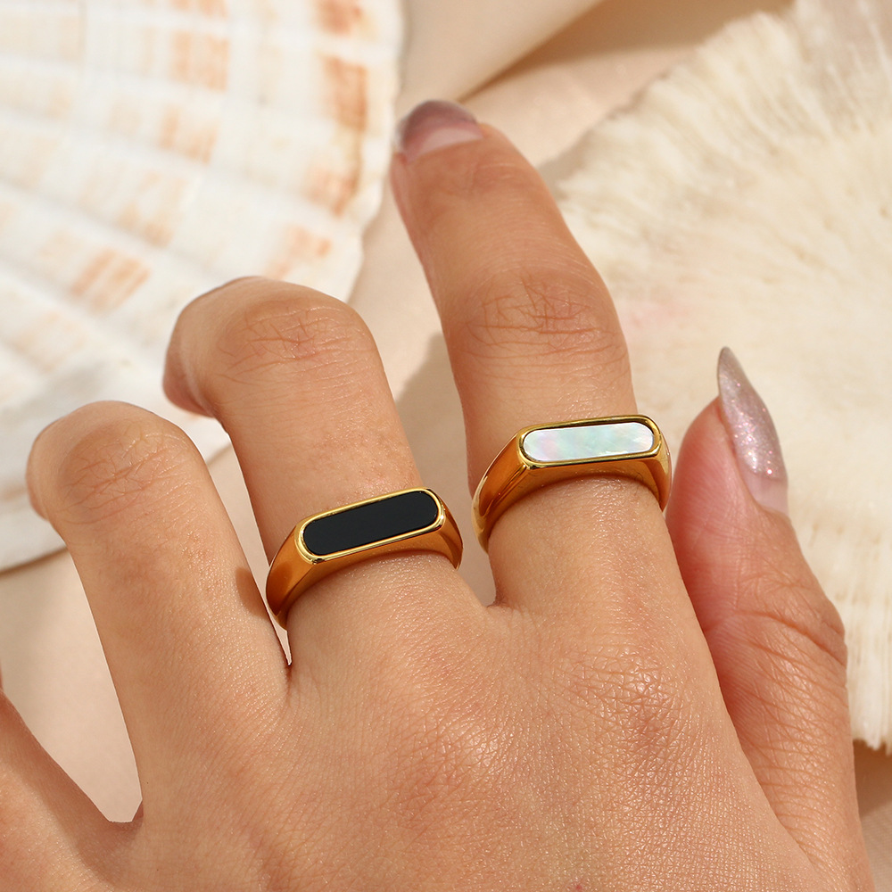 304 Stainless Steel Material PVD Coated Real Gold Plated 18K Gold Rectangle 304 Stainless Steel Fashion Waterproof Non Tarnish Rings