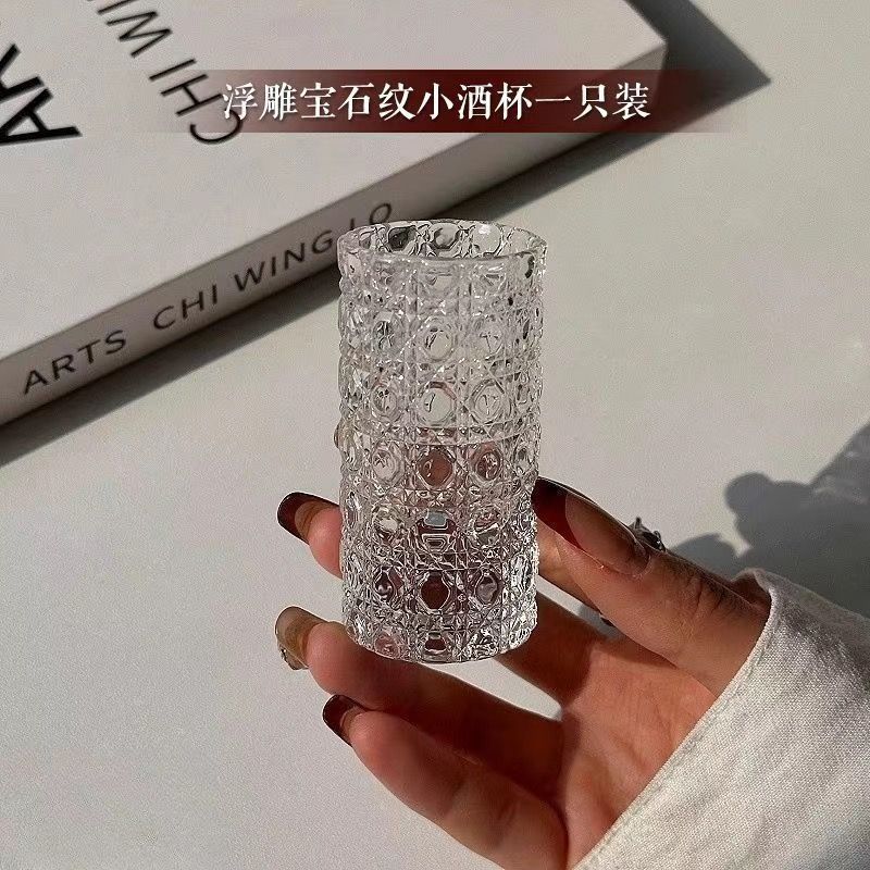 インススタイルの軽い高級宝石模様の小さなワイングラス、女神専用の白ワイングラス、ほろ酔いの果実酒カップルペアリングカップ、エンボス加工のワインセット|undefined