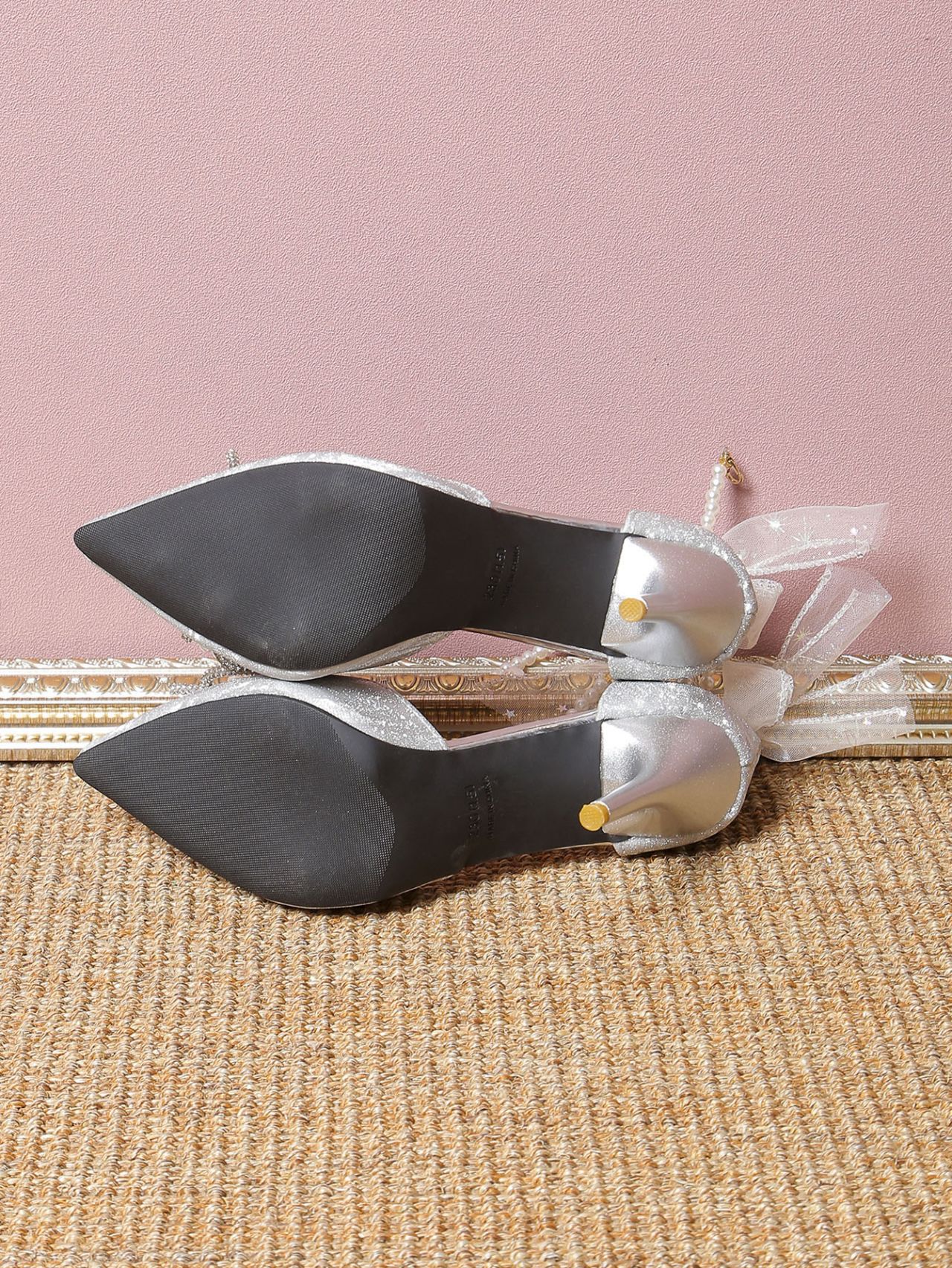 Décolleté donna argento con paillettes e fiocco di perle_voghion.com