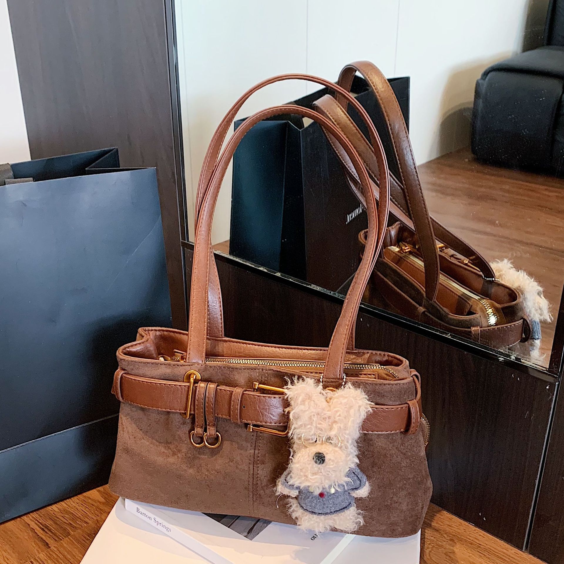 Korean Niche Retro Suede Baguette Shoulder Bag For Women - New Luxury Versatile Commuter Motorcycle Bag