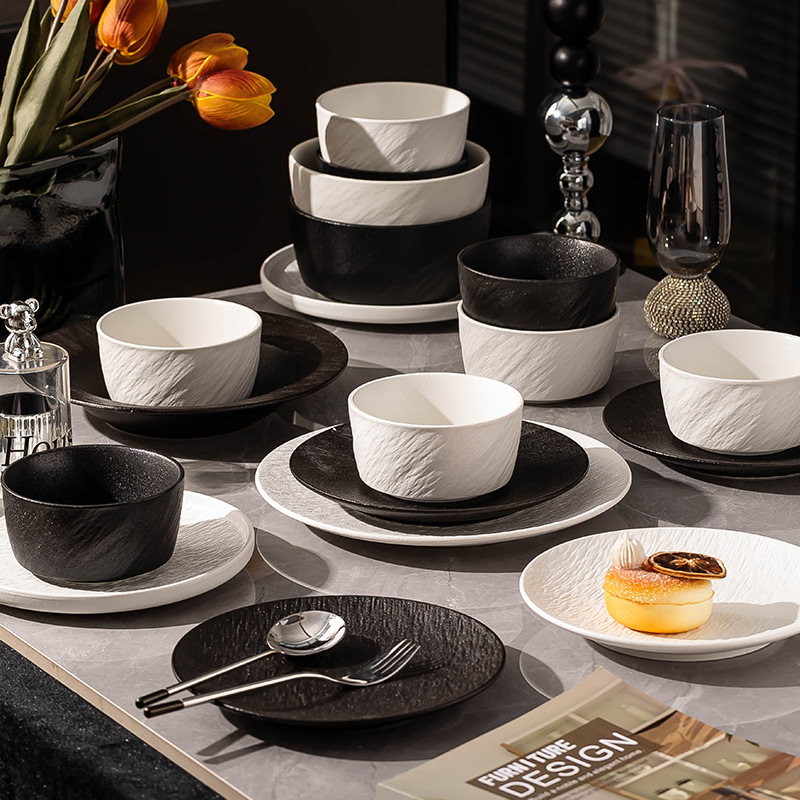 Matte Black and White Ceramic Bowl and Plate Set with Sand Texture, Home Tableware, High-End Underglaze Painting, Gift Box