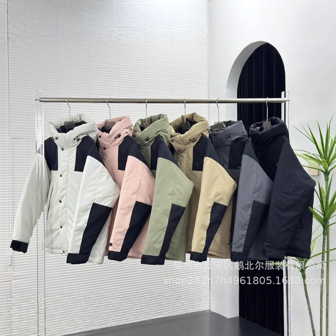 เสื้อแจ็กเก็ตขนเป็ด รุ่นคลาสสิกสไตล์อเมริกัน ปี 1990 รุ่นปรับปรุงจากเมืองผู่เถียน สำหรับผู้ชายและผู้หญิง แบบคู่รัก แจ็กเก็ตมีฮู้ดสำหรับกิจกรรมกลางแจ้ง แฟชั่นสุดเท่