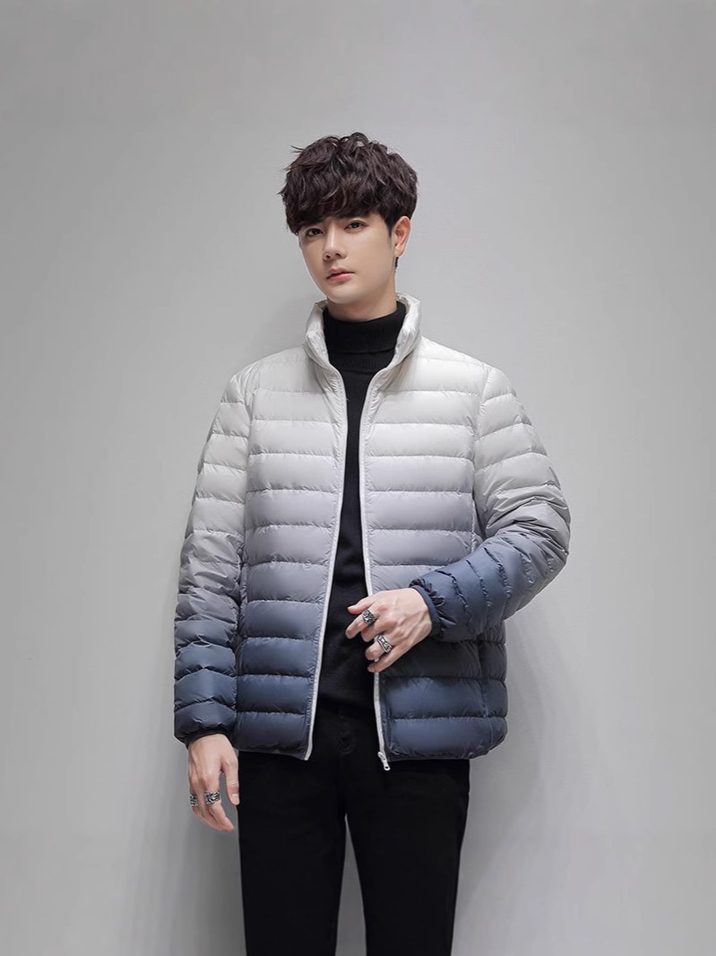 Invierno nuevo chaqueta de pluma ligera hombre ligero cálido hombre corto con cuello encapuchado de color gradiente chaqueta fría