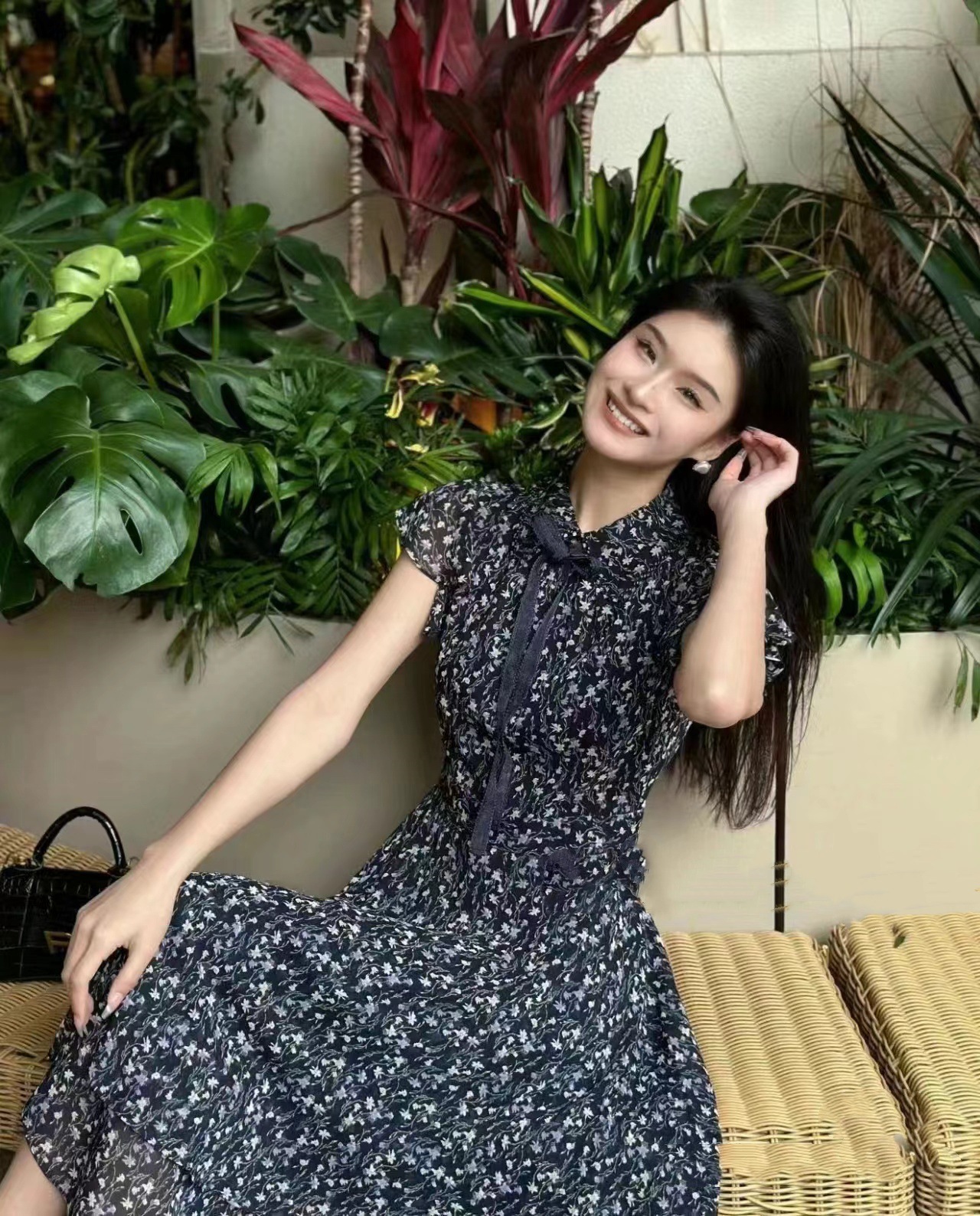 Váy liền thắt eo tay ngắn họa tiết hoa vỡ phong cách ngọt ngào — Màu xanh hải quân-hoa vỡ chi tiết 7