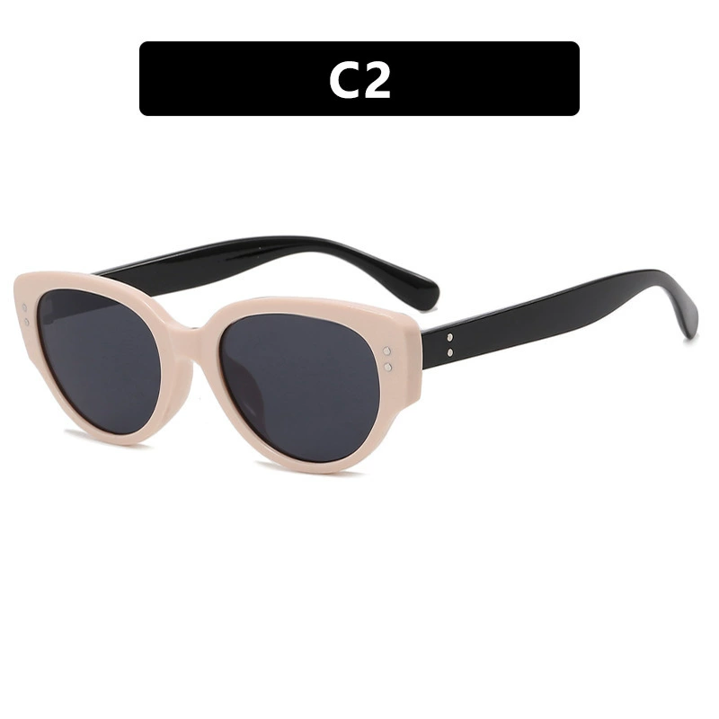 Cat‑eye eyeglasses, retro thick frame, face‑slimming style, lightweight