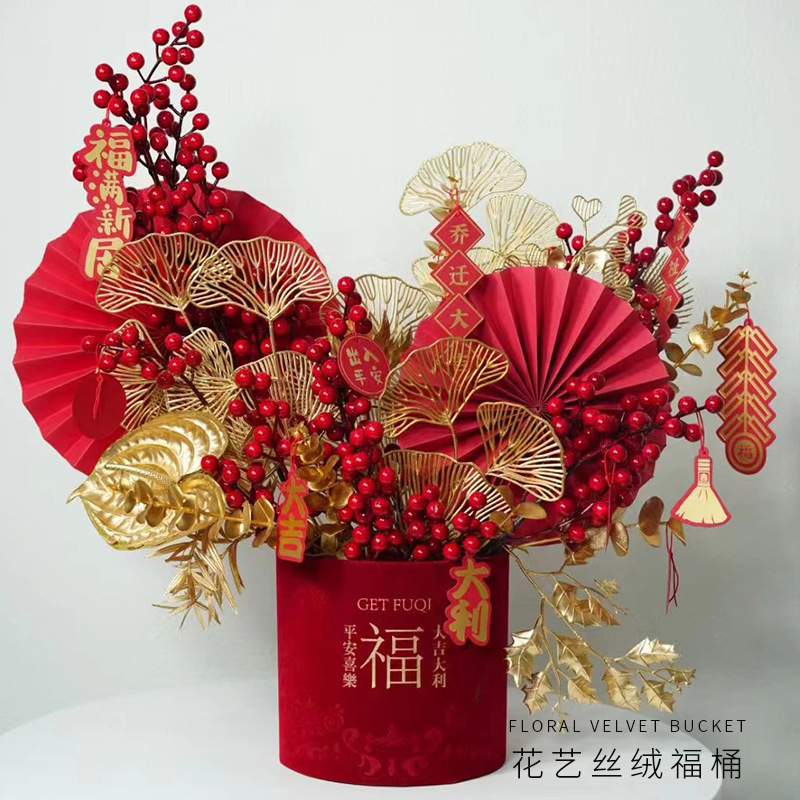 Huaxi Año Nuevo tela de terciopelo barril al por mayor China rojo estampado cubierto dos abrazos barril de flores de invierno barril de flores