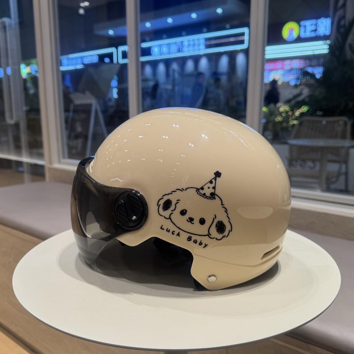 National standard certified electric vehicle helmet for men and women, motorcycle summer safety helmet, sun protection, suitable for all seasons, half helmet