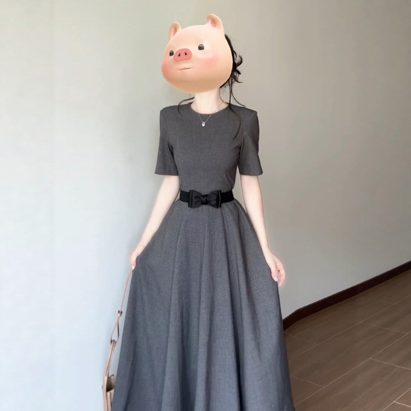 High-End Niche Fashion That Won'T Clash with Other Outfits, a Bow-Tie Waist-Cinching Dress for Attending Important Occasions, Summer 2026 High-End Niche Fashion That Won'T Clash with Other Outfits, a Bow-Tie Waist-Cinching Dress for Attending Important Occasions, Summer 2026