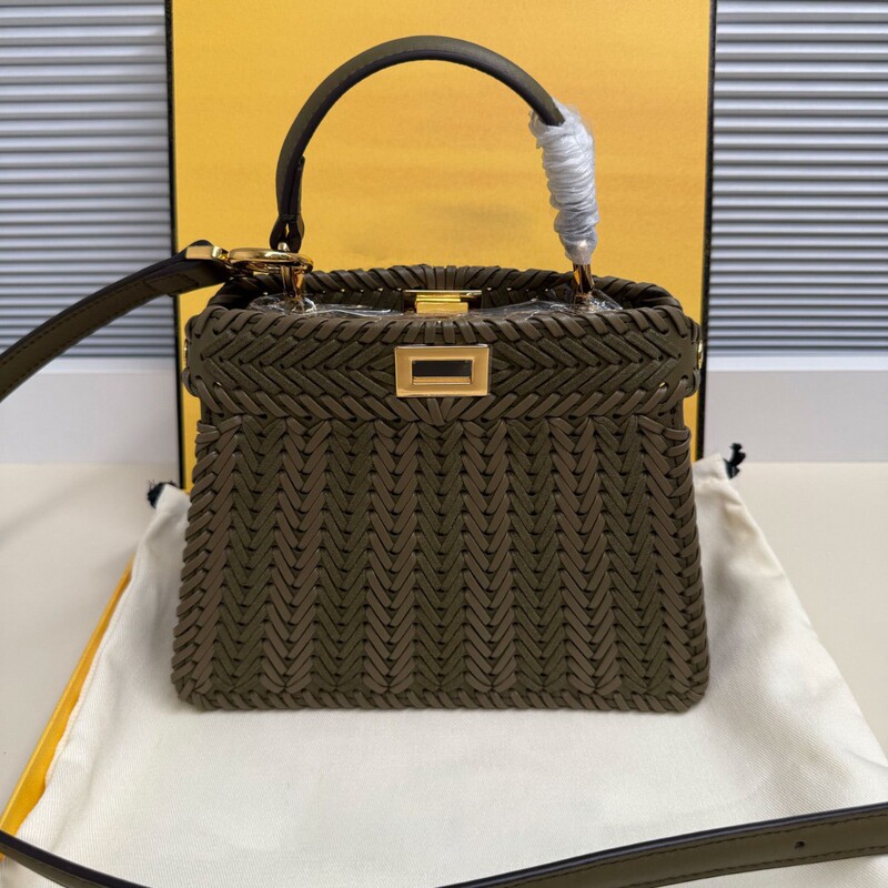 New Handmade Woven Bag, Kitten Bag, Shoulder Crossbody Bag, Handbag, Large Capacity Commuter Tote Bag, Kelly Bag New Handmade Woven Bag, Kitten Bag, Shoulder Crossbody Bag, Handbag, Large Capacity Commuter Tote Bag, Kelly Bag