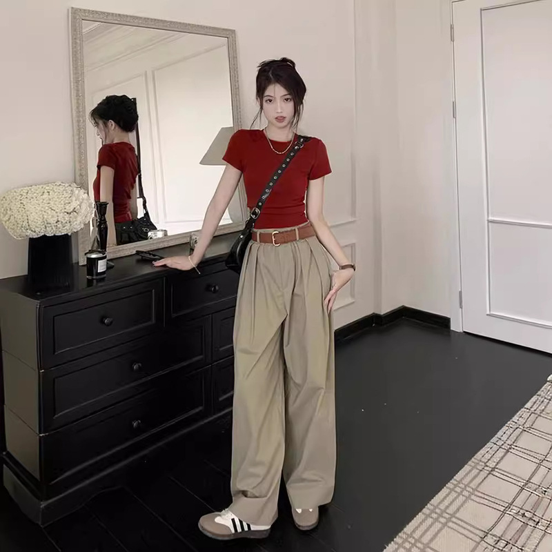 Summer 2026 Burgundy Color-Enhancing T-Shirt for Women, Cropped Top for Petite Figures, American Style Spicy Girl, Regular Shoulder Slimming Short-Sleeve Top