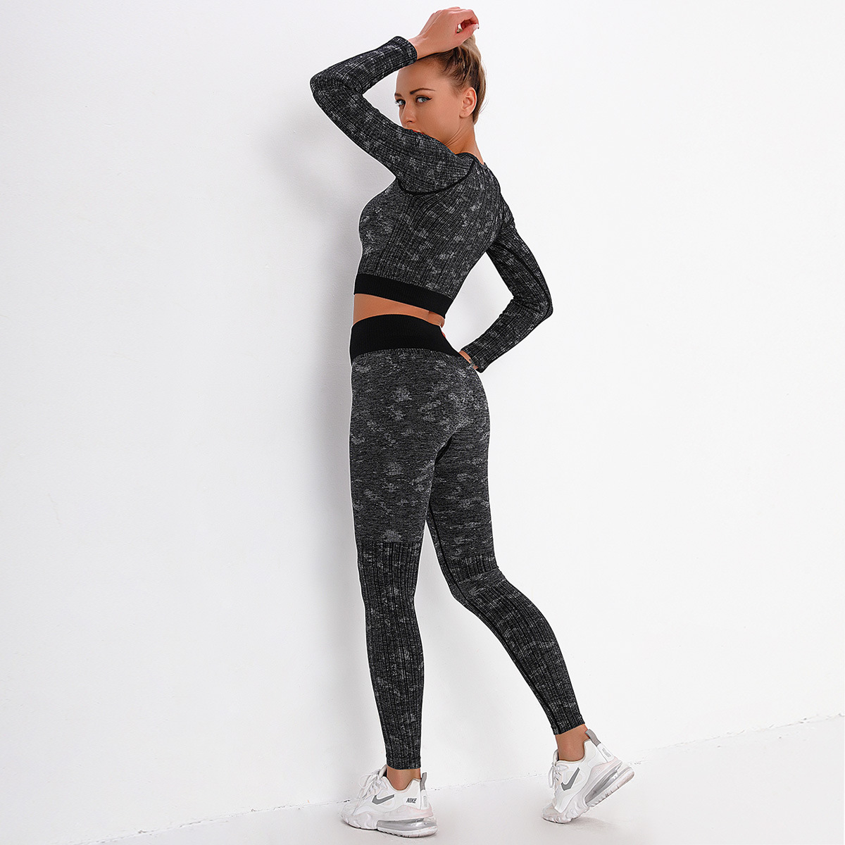 seamless knitted quick-drying striped camouflage three-piece yoga suit NSLX8989