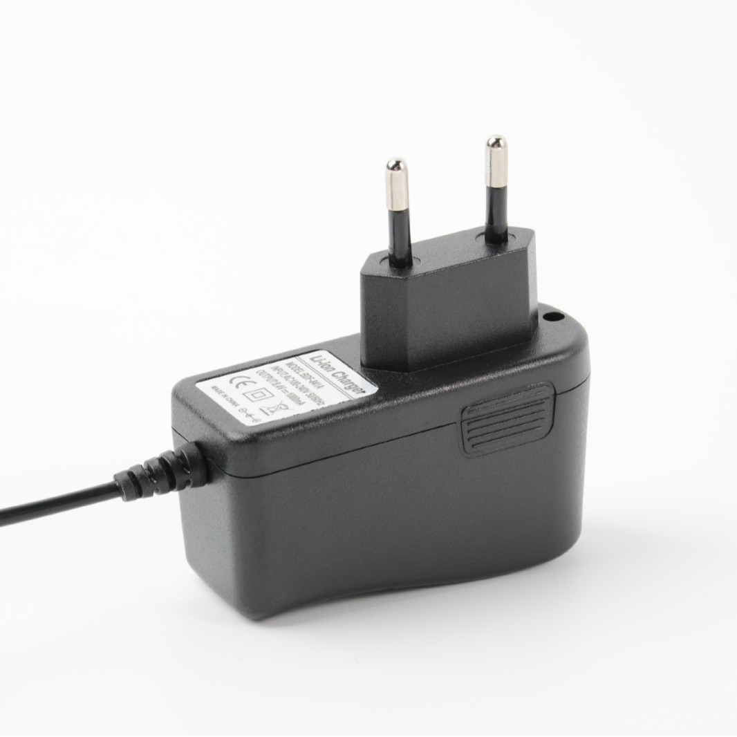 12.6v1A充电器 3串锂电池充电器 恒流恒压双ic方案 足安 带变色灯