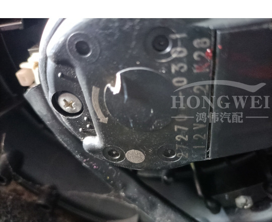 Suitable for 09 Suzuki Swift SX4 right-hand drive air conditioner blower motor assembly heating and cooling fan motor plug