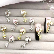 新款方钻合金双芒星金色小吊坠美甲饰品轻奢风DIY穿戴甲指甲配饰