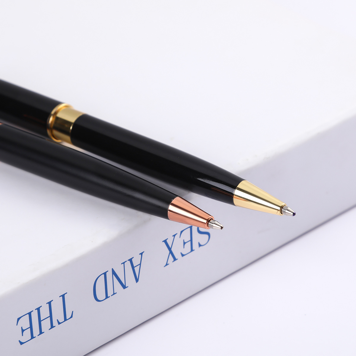 Negro esmerilado Bolígrafo De Metal en stock de gama alta de negocios de regalo medio pluma de publicidad pluma de metal de firma