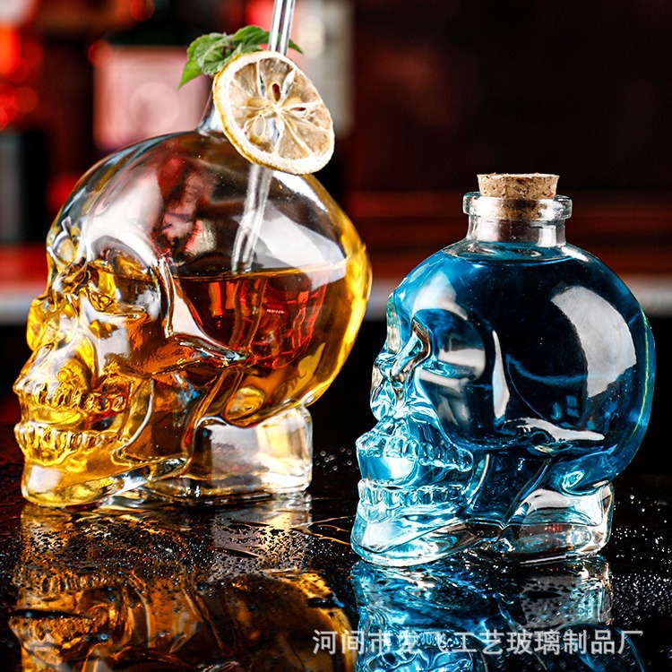 厂家销售髙硼硅玻璃骷髅头泡酒瓶玻璃酒瓶骷髅头造型泡酒瓶白酒瓶