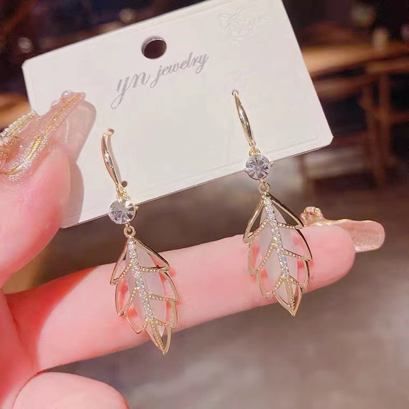 2A105 ear hook (4)