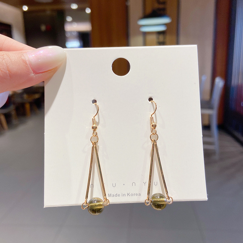 Pendientes de perlas, pendientes de estilo caliente, lujo ligero, pendientes simples de celebridades de Internet, accesorios de Yiwu, venta al por mayor