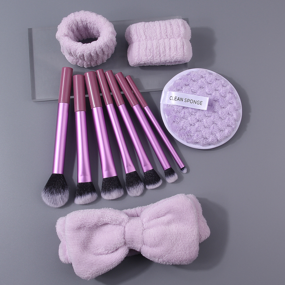 Instantemente en stock, 7 sets de cepillo de maquillaje púrpura portátil, cepillo de sombra de ojos, cepillo de piña, polvo de lavado de facial.